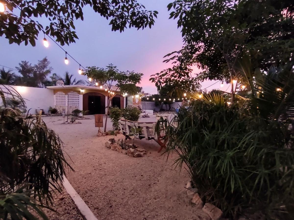 Hotel Villa Gabriela - Restaurant, Bikes ,Lands Tours Celestun Esterno foto